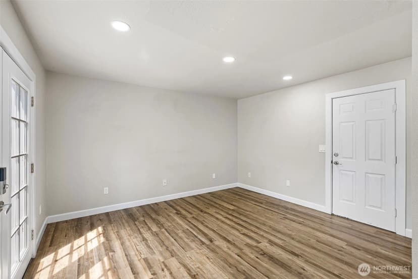 Property photo for 1424 West Avenue, Port Orchard photo 14