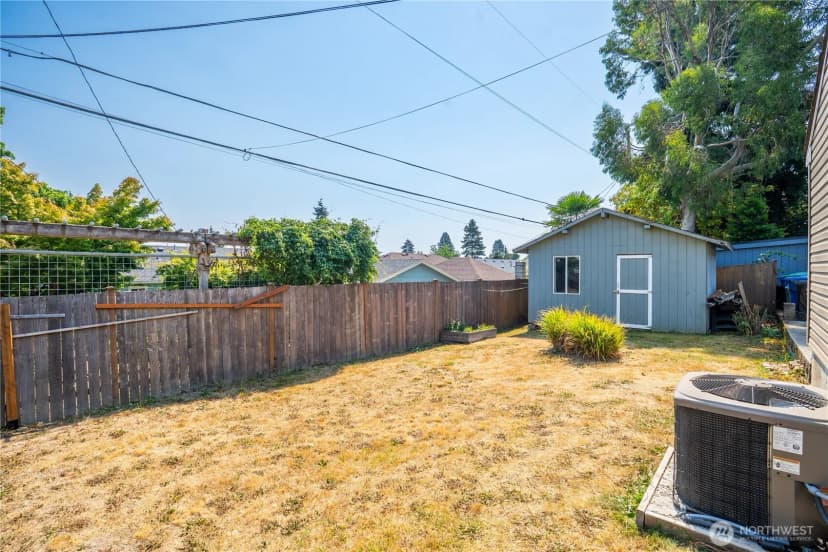 Property photo for 9802 35th Avenue Sw, Seattle photo 11