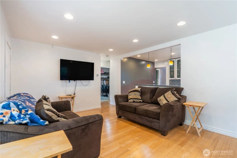 Property photo for 9802 35th Avenue Sw, Seattle photo 27