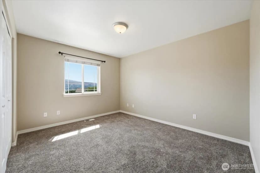 Property photo for 2132 W Honeysett Road, Wenatchee photo 22