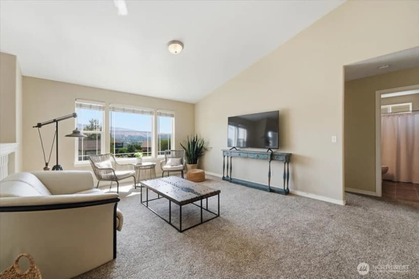 Property photo for 2132 W Honeysett Road, Wenatchee photo 13