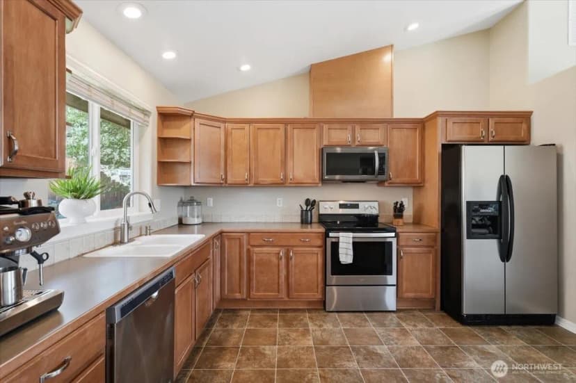 Property photo for 2132 W Honeysett Road, Wenatchee photo 7