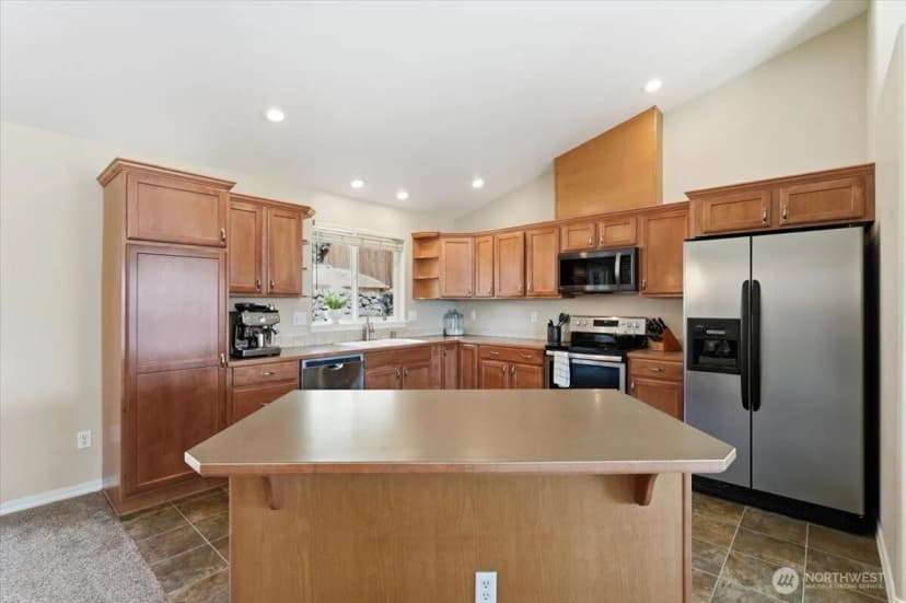 Property photo for 2132 W Honeysett Road, Wenatchee photo 6