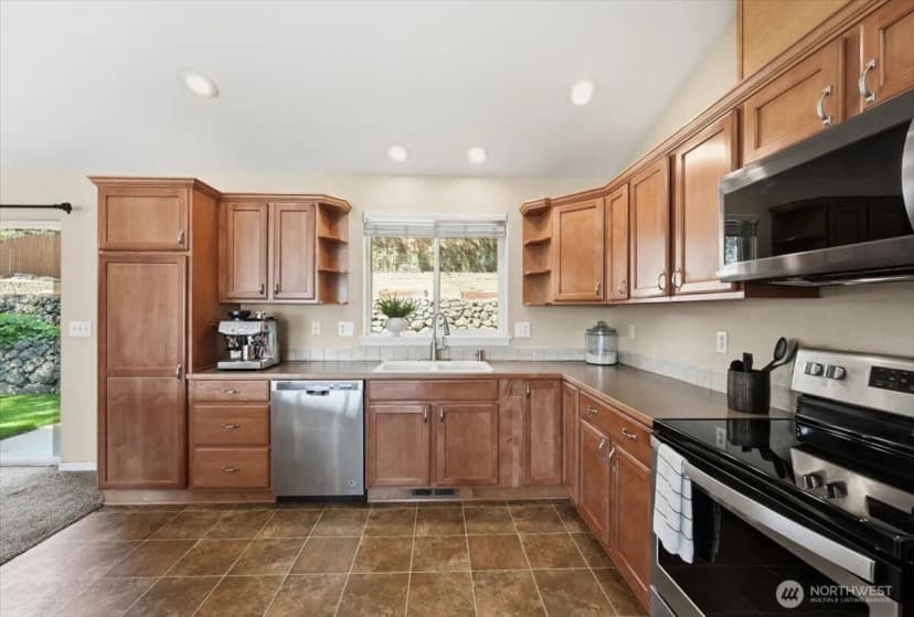 Property photo for 2132 W Honeysett Road, Wenatchee photo 8
