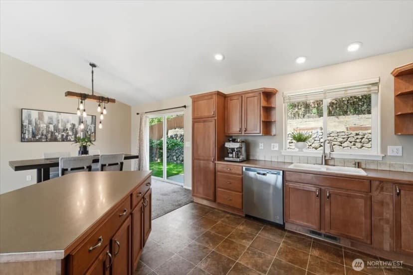 Property photo for 2132 W Honeysett Road, Wenatchee photo 10
