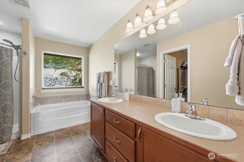 Property photo for 2132 W Honeysett Road, Wenatchee photo 19