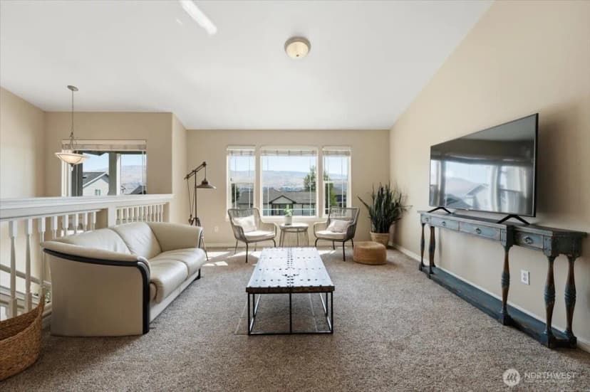 Property photo for 2132 W Honeysett Road, Wenatchee photo 12