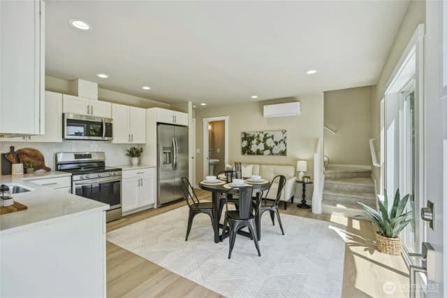 Property photo for 1711 12th Street #b, Everett photo 4