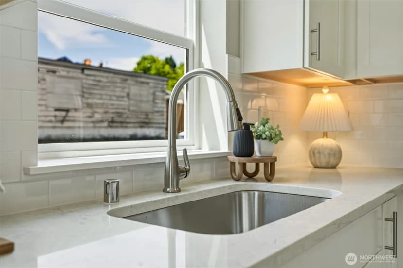 Property photo for 1711 12th Street #b, Everett photo 9