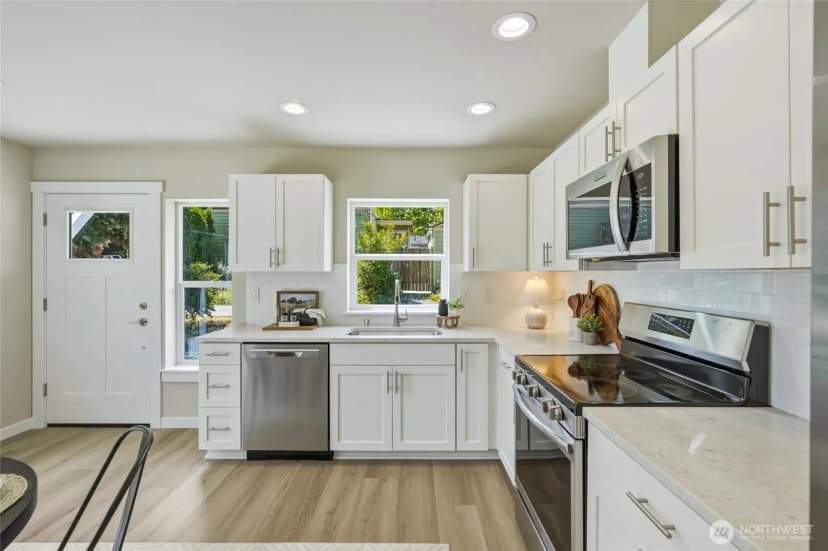 Property photo for 1711 12th Street #b, Everett photo 7