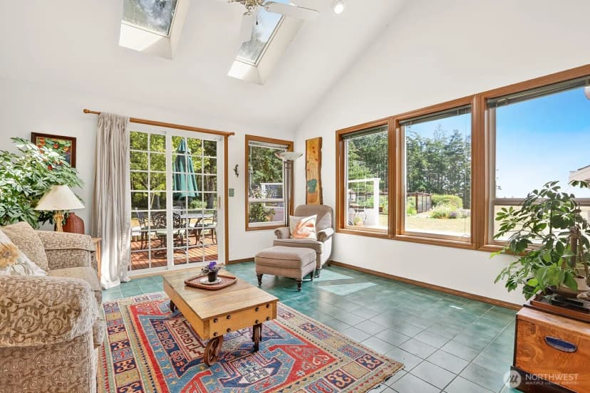 Property photo for 2288 Skycrest Drive, Coupeville photo 6