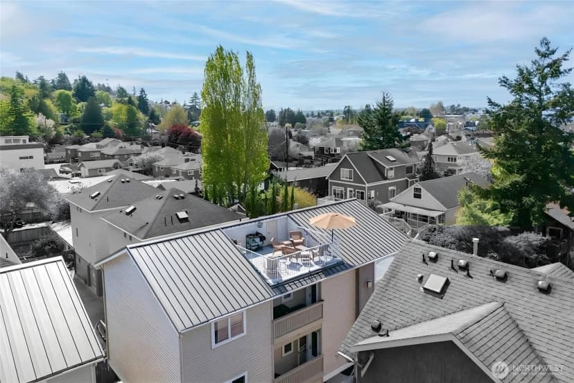 Property photo for 2443 55th Avenue Sw #2a, Seattle photo 15