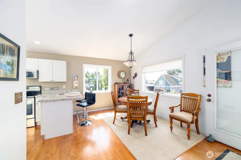 Property photo for 2443 55th Avenue Sw #2a, Seattle photo 5