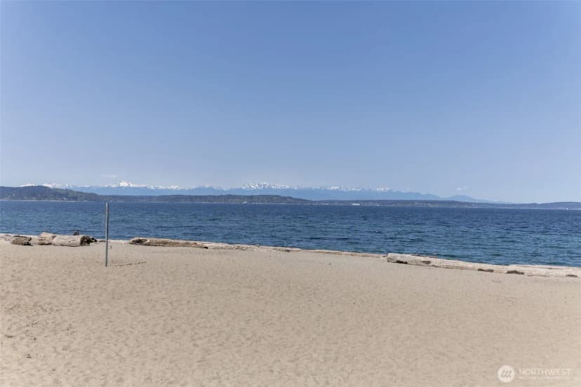 Property photo for 2443 55th Avenue Sw #2a, Seattle photo 21