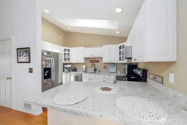 Property photo for 2443 55th Avenue Sw #2a, Seattle photo 4