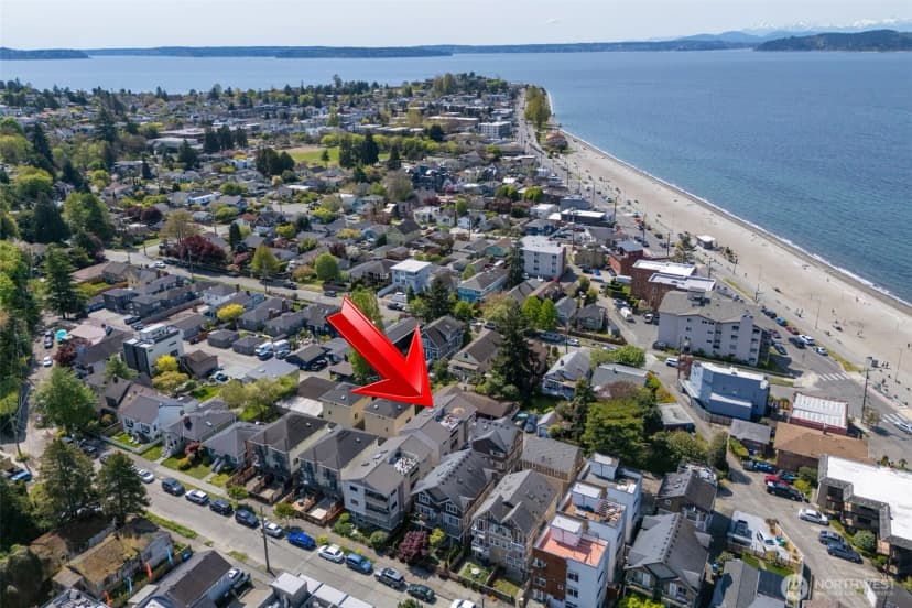 Property photo for 2443 55th Avenue Sw #2a, Seattle photo 17