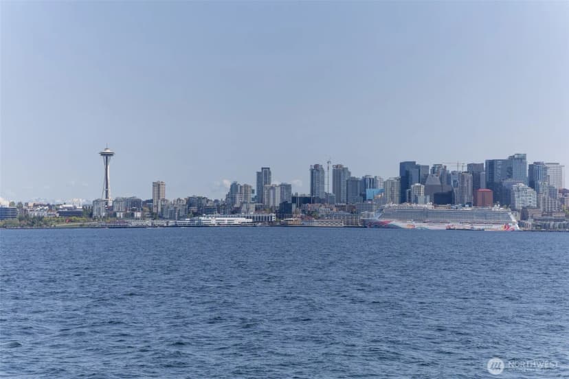 Property photo for 2443 55th Avenue Sw #2a, Seattle photo 22
