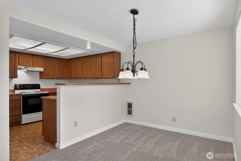 Property photo for 25028 110th Avenue Se #c, Kent photo 12