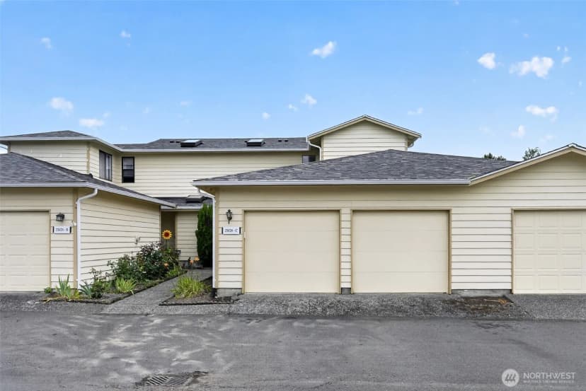 Property photo for 25028 110th Avenue Se #c, Kent