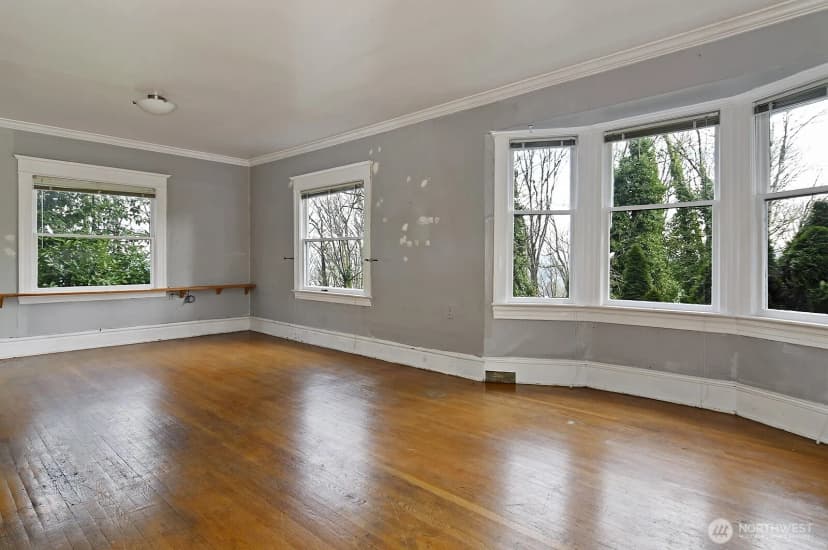 Property photo for 4729 Mount View Drive S, Seattle photo 11