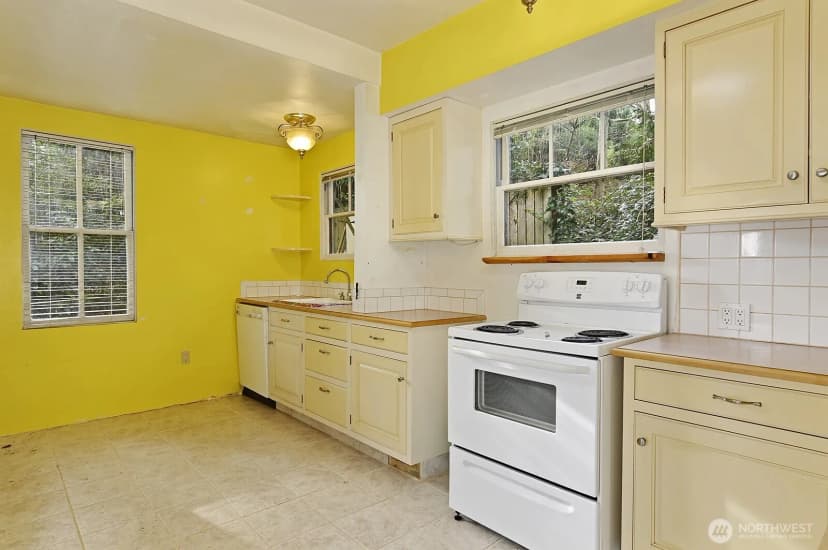 Property photo for 4729 Mount View Drive S, Seattle photo 17
