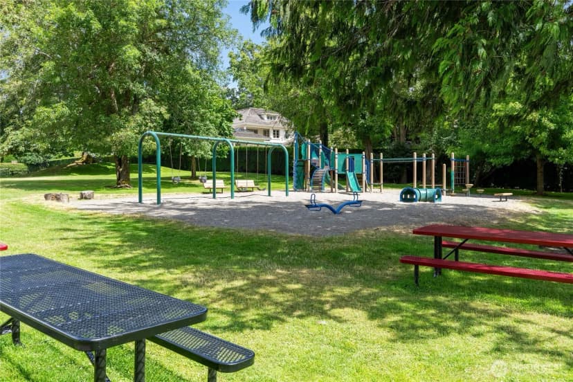Property photo for 5100 Ne 55th Street, Seattle photo 37
