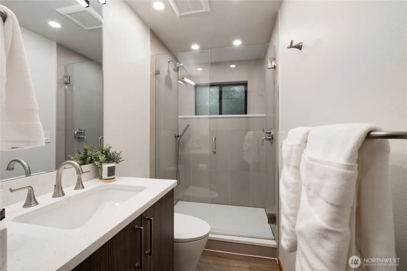 Property photo for 5100 Ne 55th Street, Seattle photo 27