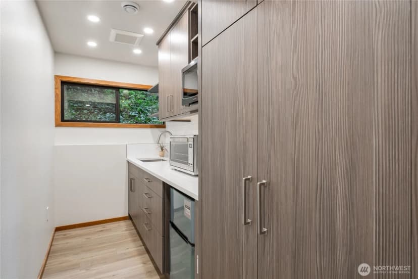 Property photo for 5100 Ne 55th Street, Seattle photo 28