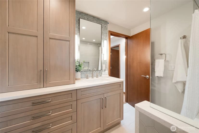 Property photo for 5100 Ne 55th Street, Seattle photo 25