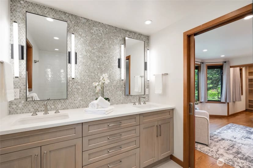 Property photo for 5100 Ne 55th Street, Seattle photo 19