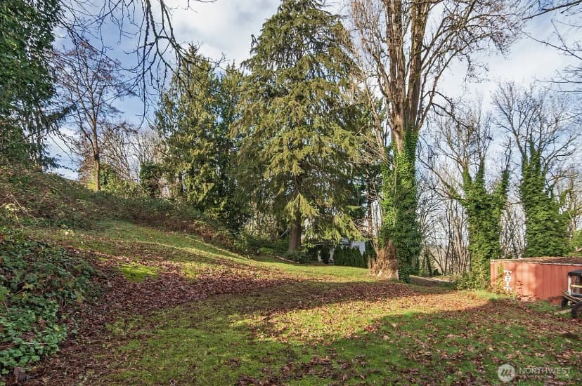 Property photo for 47 Xx Mount View Drive S, Seattle photo 7