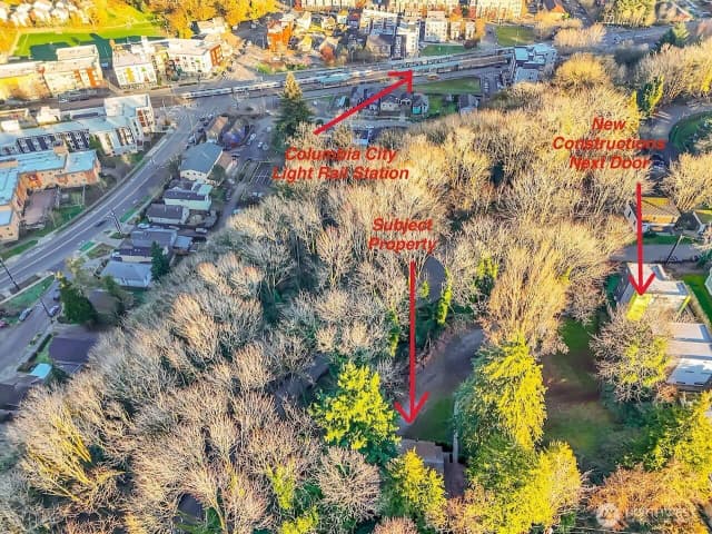 Property photo for 47 Xx Mount View Drive S, Seattle photo 2