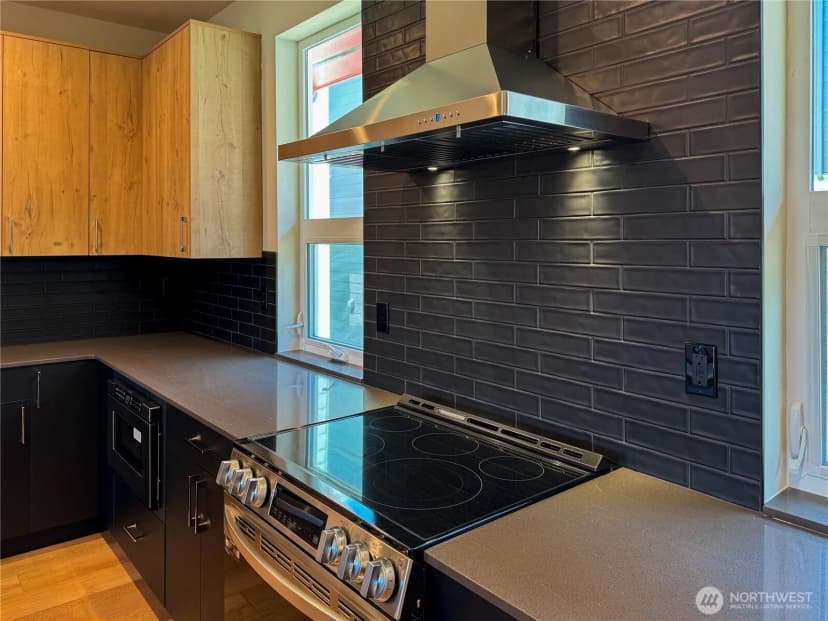 Property photo for 6905 42nd Avenue S #b, Seattle photo 3