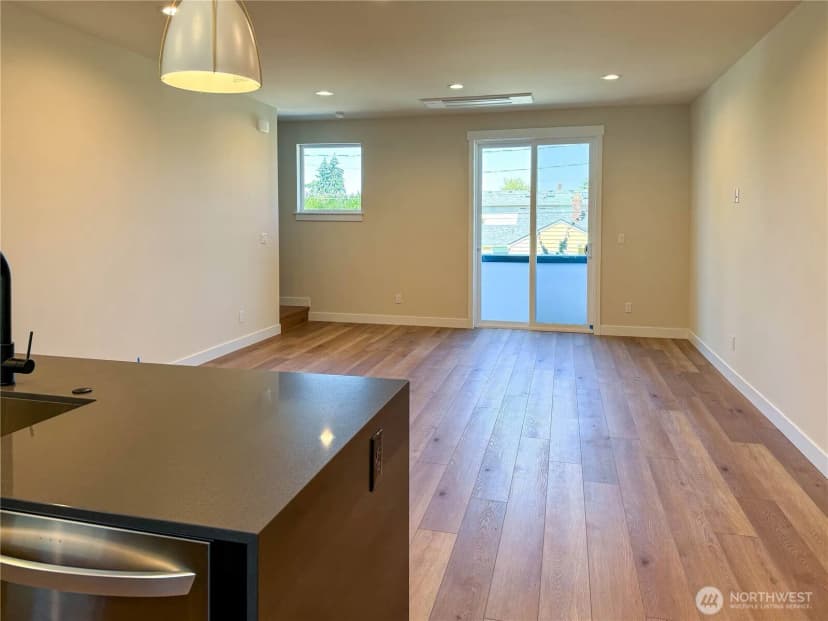 Property photo for 6905 42nd Avenue S #b, Seattle photo 4