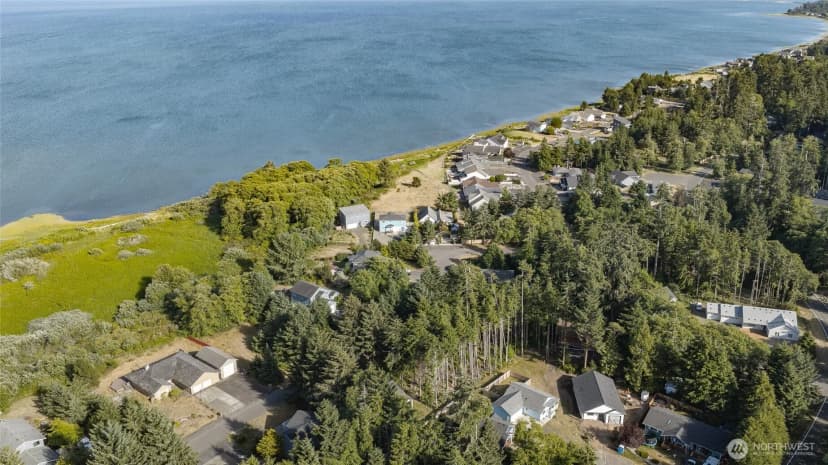 Property photo for 119 Olympic View Avenue Ne, Ocean Shores photo 16