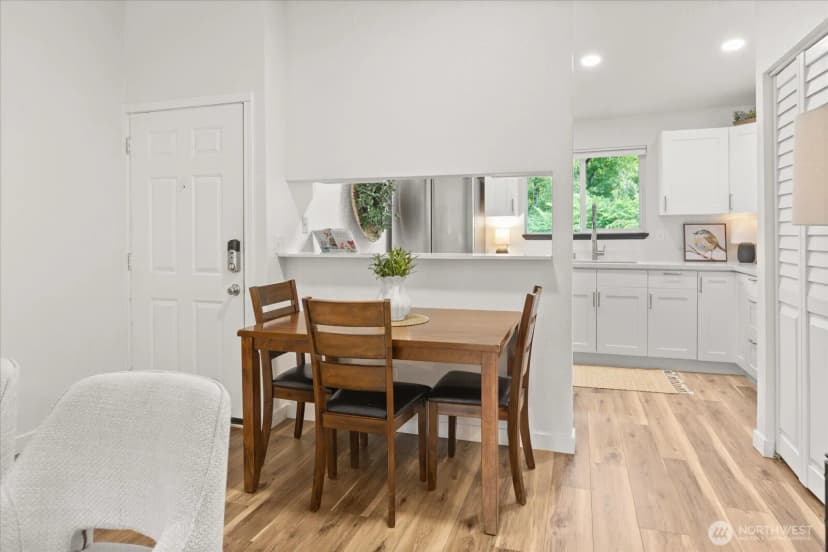 Property photo for 10822 E Riverside Drive #a303, Bothell photo 11