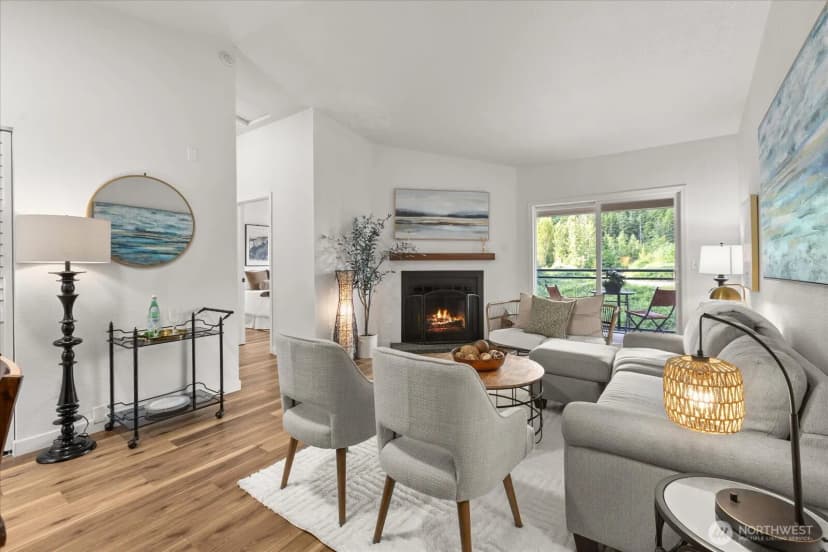 Property photo for 10822 E Riverside Drive #a303, Bothell photo 5