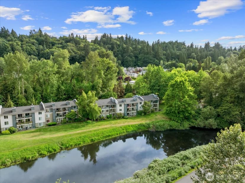 Property photo for 10822 E Riverside Drive #a303, Bothell photo 31