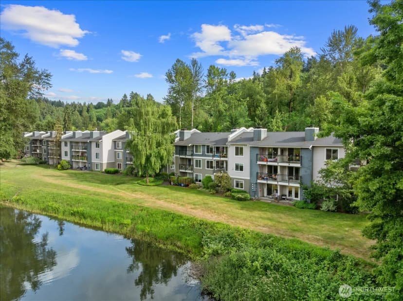 Property photo for 10822 E Riverside Drive #a303, Bothell photo 29