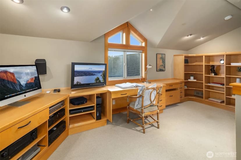 Property photo for 267 Shannon Drive Se, Bainbridge Island photo 34