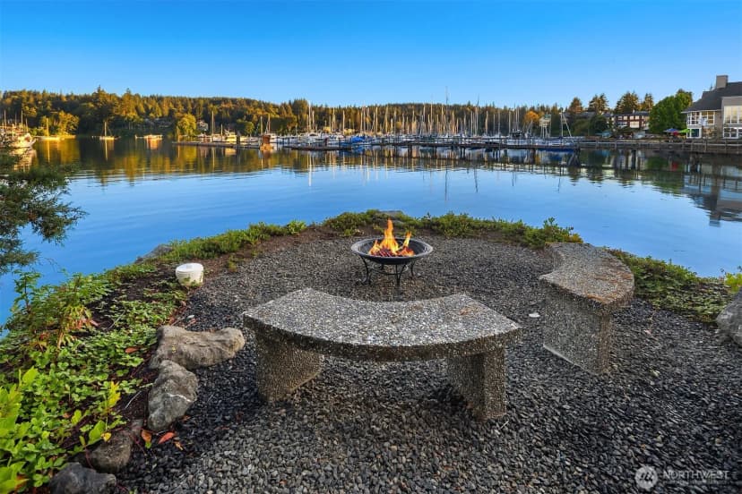 Property photo for 267 Shannon Drive Se, Bainbridge Island photo 4