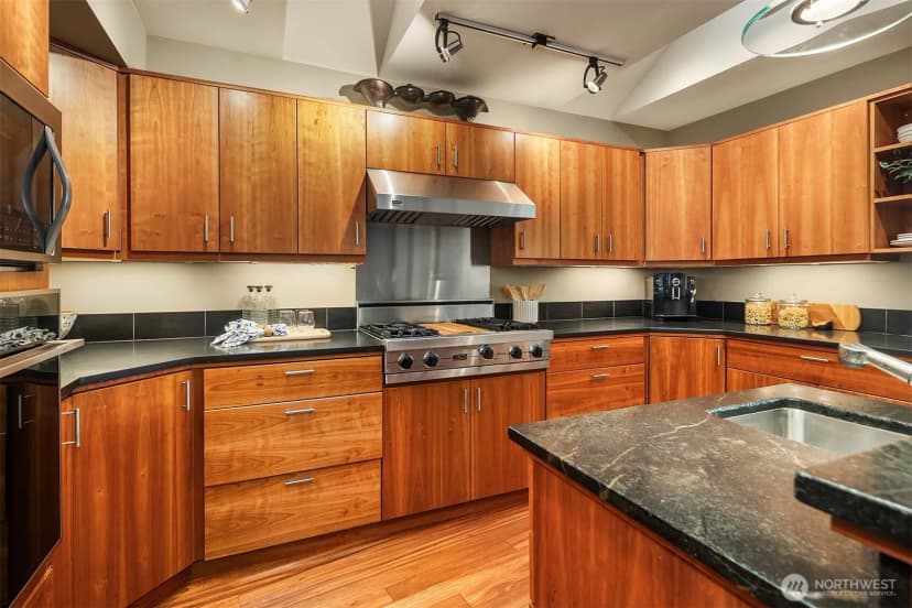 Property photo for 267 Shannon Drive Se, Bainbridge Island photo 15