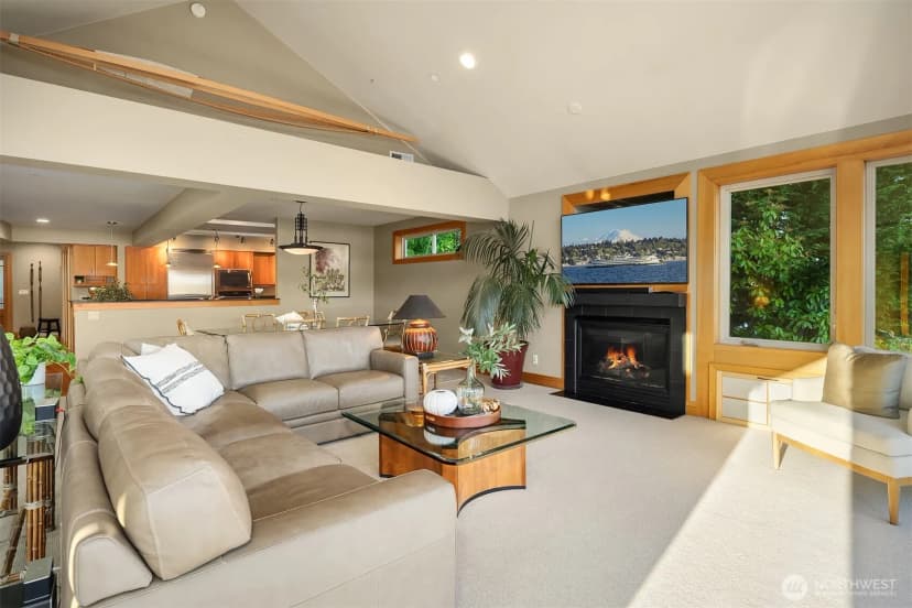 Property photo for 267 Shannon Drive Se, Bainbridge Island photo 10