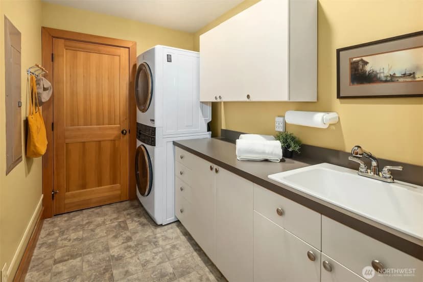 Property photo for 267 Shannon Drive Se, Bainbridge Island photo 27