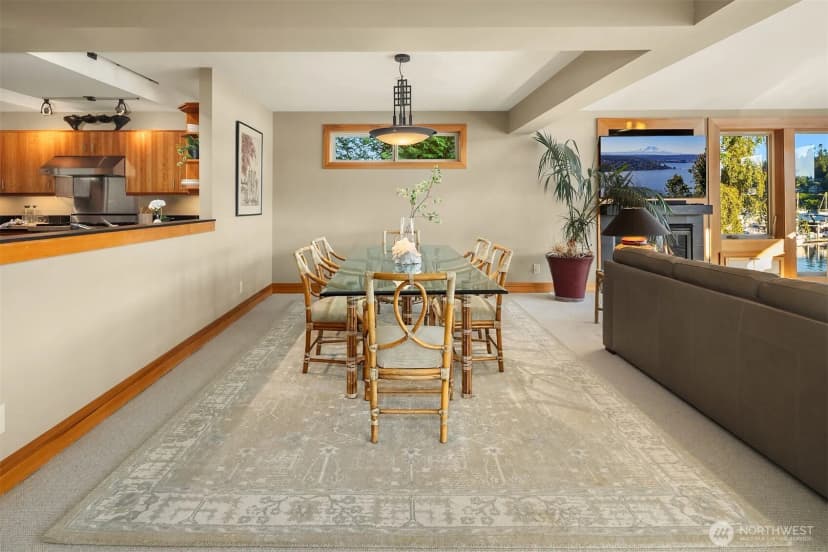 Property photo for 267 Shannon Drive Se, Bainbridge Island photo 12