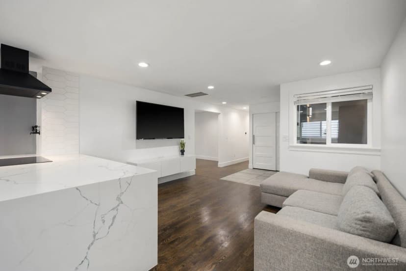 Property photo for 25330 32nd Place S, Kent photo 10