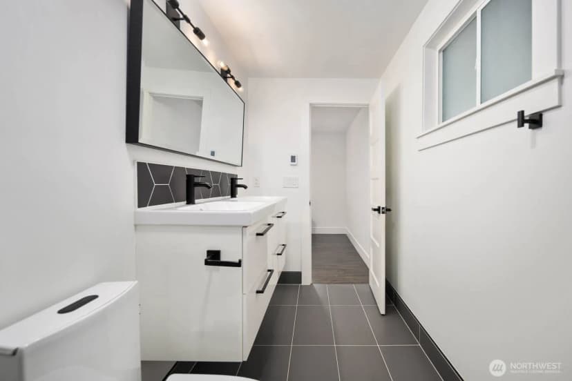 Property photo for 25330 32nd Place S, Kent photo 20