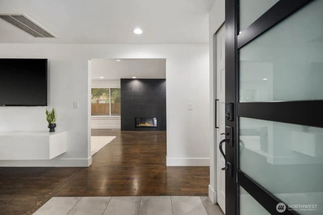 Property photo for 25330 32nd Place S, Kent photo 5