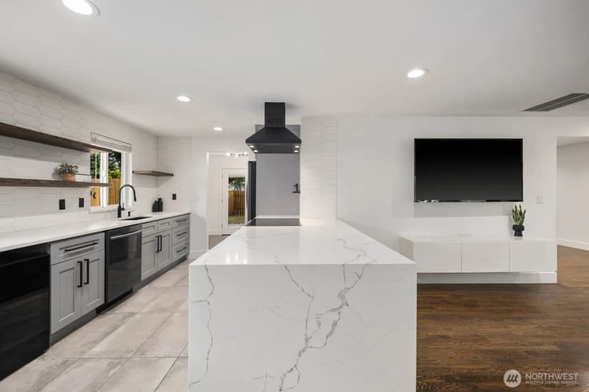 Property photo for 25330 32nd Place S, Kent photo 11