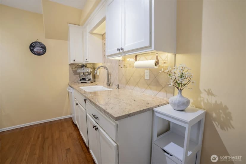 Property photo for 15633 44th Avenue W #b-1, Lynnwood photo 9